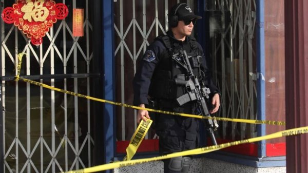 Sustancia no identificada pone a 18 socorristas en cuarentena y causa tres muertos en Nuevo México