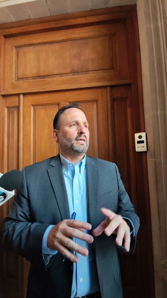 Gobierno de EU ejerce una política robusta y agresiva contra empresas ligadas al crimen organizado: Santiago De la Peña