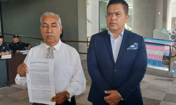 Exfuncionario de Pemex es acusado de defraudar 100 millones de pesos a familias de NL