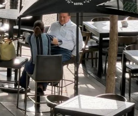 Reaparece César Jáuregui en restaurante de Distrito 1