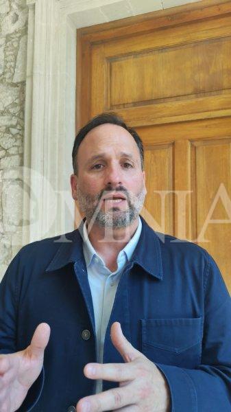 Acusa Santiago De la Peña trato agresivo de la FGR contra Maru Campos
