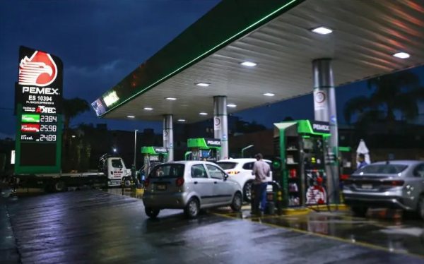 Desabasto de gasolina: ¿Por qué es insostenible el tope a los precios del diésel y la magna?