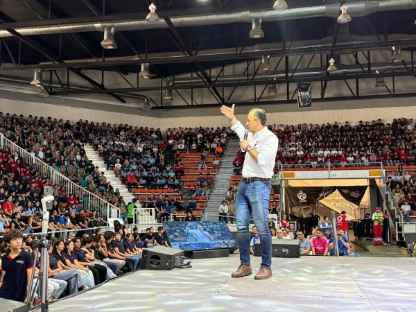 DIF Municipal y Cruz Roja presentan conferencia “Mentes Sin Límites”