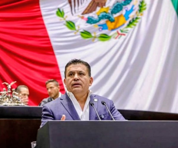 Álex Domínguez exige garantizar suministro de combustible en el estado
