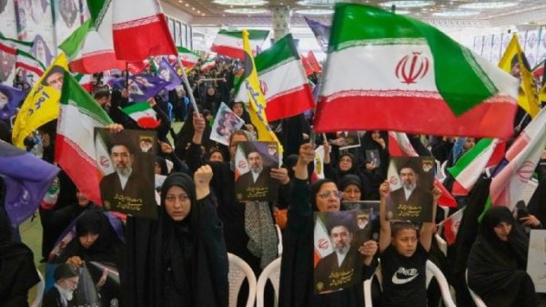 Irán califica ataques de EU como una muestra de “mala fe” y comienza a restablecer internet