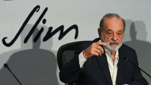 Slim califica de “irracional” la rebaja de Moody’s a la calificación de México