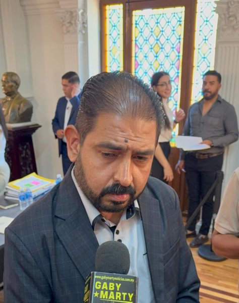 Hugo González descarta irregularidades en citatorio contra Maru Campos