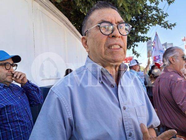 Dos ex alcaldes de Juárez en FGR por manifestación en favor de gobernadora