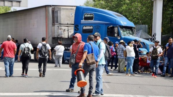 Agreden con disparos a maestros durante bloqueo en Oaxaca; CNTE responsabiliza al ayuntamiento de Mitla