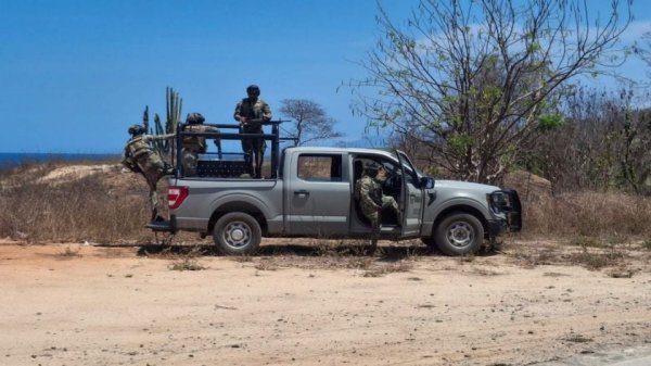 Indígenas de Aquila denuncian nuevos ataques con drones del CJNG contra el poblado de La Cofradía