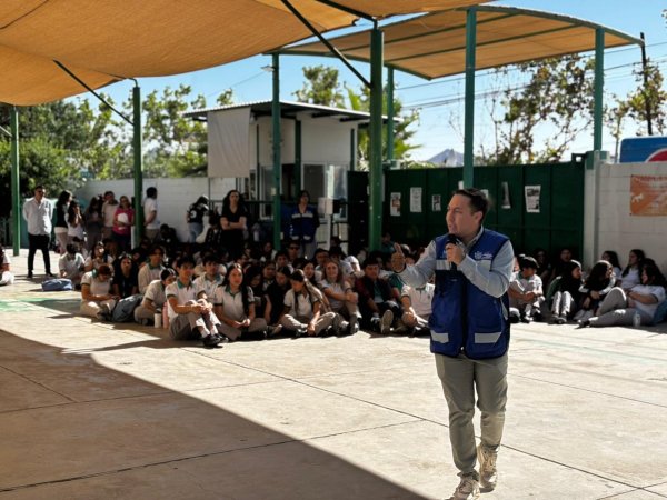 Continúa Gobierno Municipal llevando charlas “Hablar Salva Vidas” a instituciones educativas