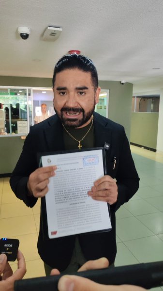 Propone Francisco Sánchez la “objeción de conciencia” contra Curp biométrica y registro de celulares