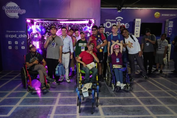 Invita Rafa Loera a alumnos del Centro de Capacitación para Personas con Discapacidad a Santa Rita