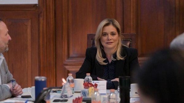 FGR acusa a Maru Campos de negarse a dar información sobre caso de agentes de EU