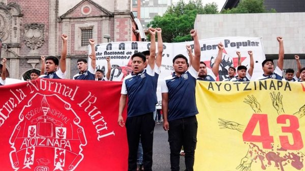 Caso Ayotzinapa: Familias reportan pocos avances tras reunión con Claudia Sheinbaum