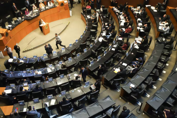 Senado aprueba aplazar elección judicial para 2028 y reelección de magistrados del TEPJF
