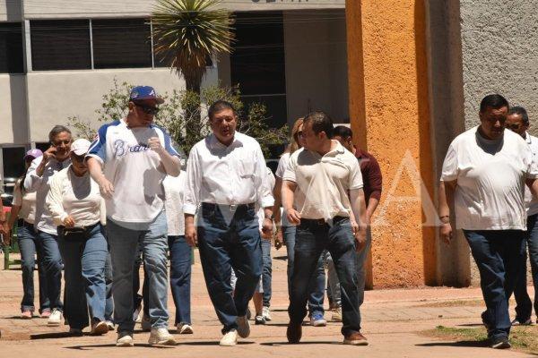 Encabeza César Jáuregui caravana a favor de Maru Campos; van hacia el Centro de Convenciones