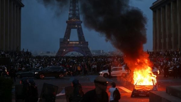 Más de 330 detenidos en Francia por disturbios tras la victoria del PSG