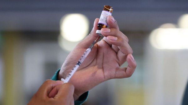 Se aplicarán vacunas en el AICM y centrales camioneras por el Mundial 2026