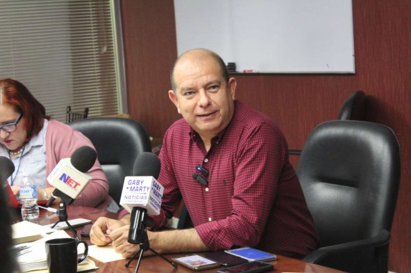Flaco favor a la gobernadora la presencia de Calderón, vino a burlarse: diputado